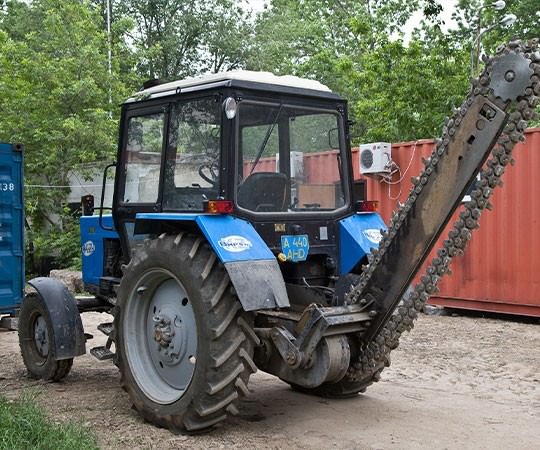 Траншеекопатель в аренду в Судаке и  Республике Крым